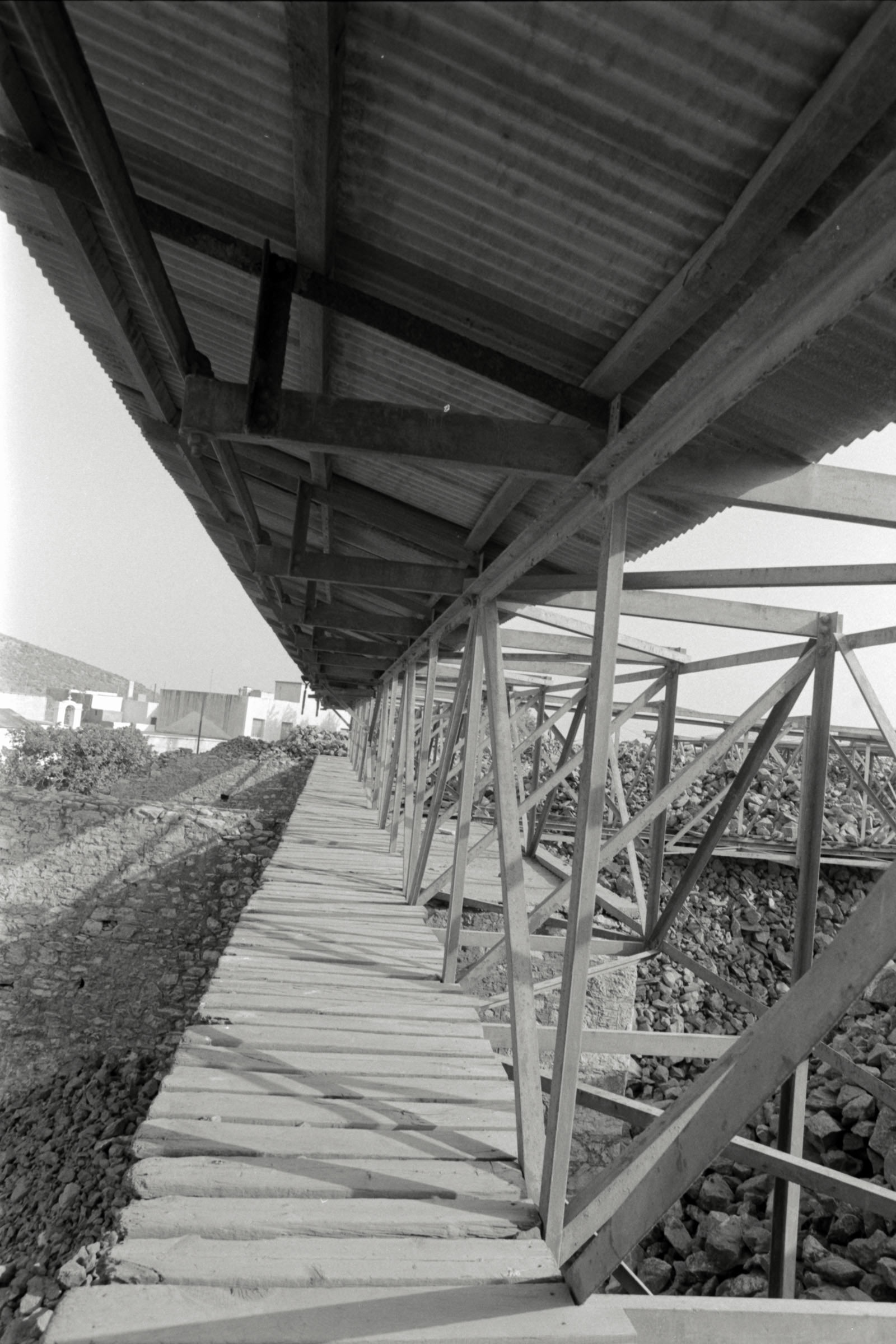 AHP F1991 09 006 sc250507 img05 NLP